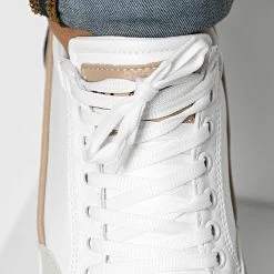 Remise 🧨 Baskets 2001 White Sand Navy de Classic Series 🛒 -HautStyle Boutique bb salazar 335446 SRHT 2001 WHT SAND NAVY 20220906T143155 03