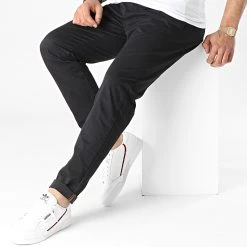 Promo ❤️ Pantalon Chino H63060T62030 Noir de Classic Series ✔️ -HautStyle Boutique classic series 254836 H63060T62030 24000 20210329T154605 03