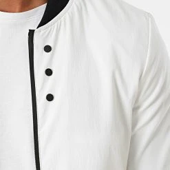 Vente flash ✔️ Bomber LP17825 Blanc de Classic Series ✔️ -HautStyle Boutique classic series 285099 LP17825 K WHITE BLACK 20210922T152238 02