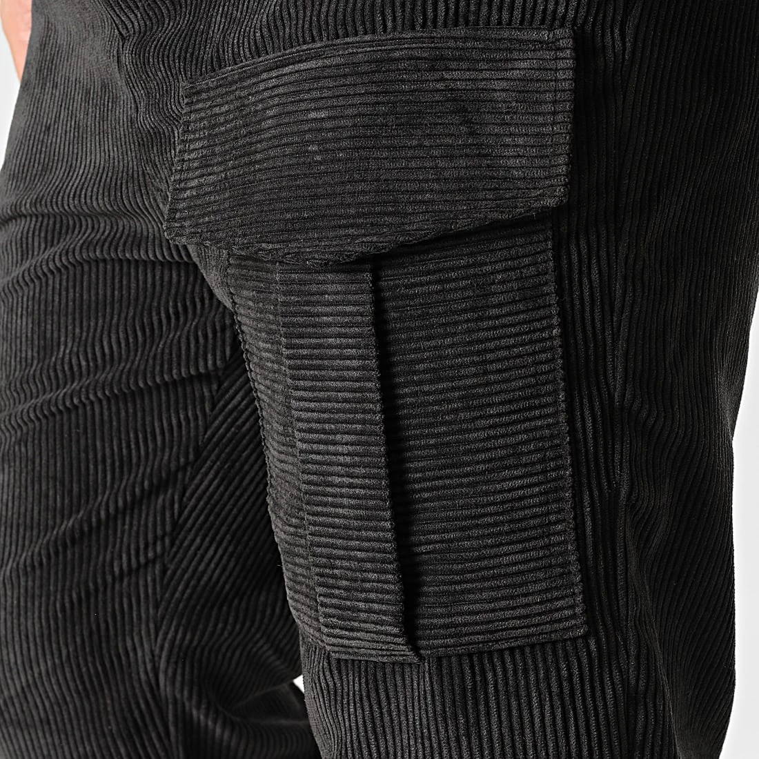 Offres 💯 Jogger Pant Velours 2530 Noir de Classic Series ✨ 4 Offres 💯 Jogger Pant Velours 2530 Noir de Classic Series ✨ – Image 2