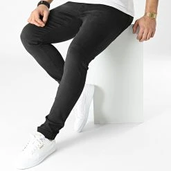 Meilleur prix ⌛ Jean Slim D-3195 Noir de Classic Series ⭐ -HautStyle Boutique classic series 302379 D 3195 20220301T145938 03