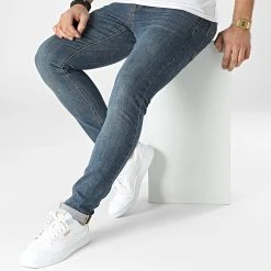 Offres ❤️ Jean Slim D-3226 Bleu Wash de Classic Series ✔️ -HautStyle Boutique classic series 302392 D 3226 20220208T161834 03