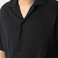 Les meilleures critiques de 👏 Chemise Manches Courtes FT-7002 Noir de Classic Series ⭐ -HautStyle Boutique classic series 310588 FT 7002 BLACK 20220328T162057 02