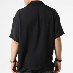 Les meilleures critiques de 👏 Chemise Manches Courtes FT-7002 Noir de Classic Series ⭐ -HautStyle Boutique classic series 310588 FT 7002 BLACK 20220328T162100 04