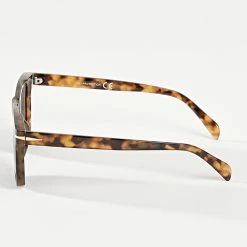 Les meilleures critiques de 🔔 Lunettes De Soleil 026124 Noir Fauve de Classic Series ✔️ -HautStyle Boutique classic series 323274 026124 NOIR ECAILLE 20220609T144349 03