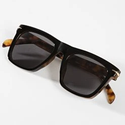 Les meilleures critiques de 🔔 Lunettes De Soleil 026124 Noir Fauve de Classic Series ✔️ -HautStyle Boutique classic series 323274 026124 NOIR ECAILLE 20220609T144350 04