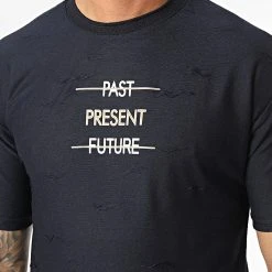 Tout neuf ❤️ Tee 🎉 Shirt EXO301 Bleu Marine de Classic Series 🔔 -HautStyle Boutique classic series 324238 EXO301 NAVY 20220620T151014 02