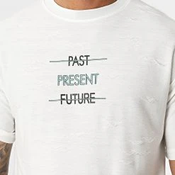 De gros 🌟 Tee Shirt EXO301 Blanc de Classic Series 🎉 -HautStyle Boutique classic series 324244 EXO301 WHITE 20220620T150931 02