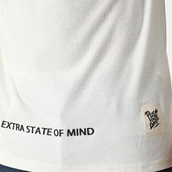 Sortie ✔️ Tee 💯 Shirt EXO302 Blanc de Classic Series 🎉 -HautStyle Boutique classic series 324249 EXO302 WHITE 20220620T155314 02