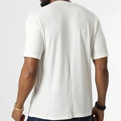 Sortie ✔️ Tee 💯 Shirt EXO302 Blanc de Classic Series 🎉 -HautStyle Boutique classic series 324249 EXO302 WHITE 20220620T155317 04