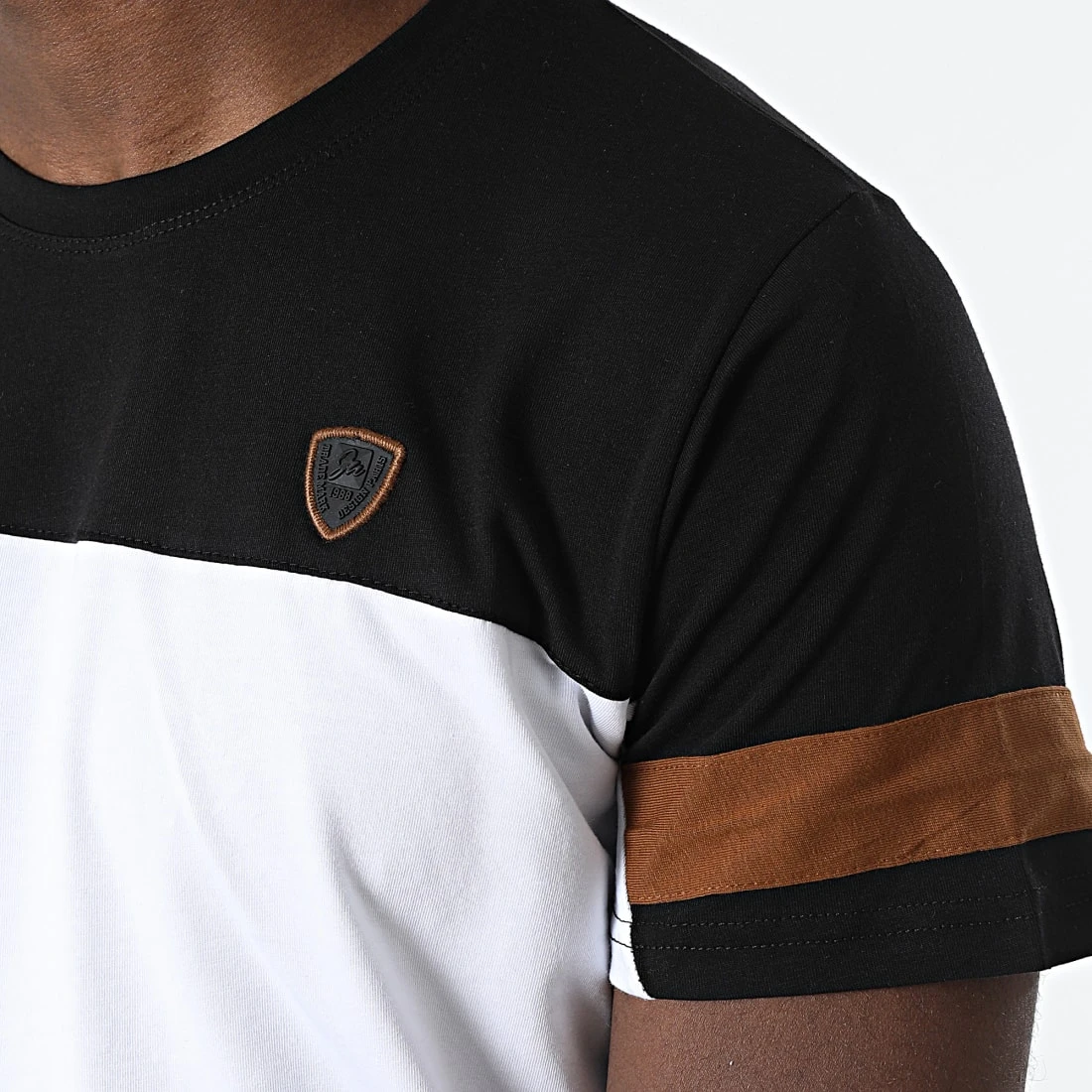 Les meilleures critiques de ⌛ Tee 👏 Shirt 3905 Noir Blanc de Classic Series ⭐ 4 Les meilleures critiques de ⌛ Tee 👏 Shirt 3905 Noir Blanc de Classic Series ⭐ – Image 2