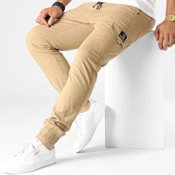 Acheter ⭐ Pantalon Cargo H62570 Camel de Classic Series 😀 -HautStyle Boutique classic series 329490 H62570M62086A 21300 20220802T160034 03