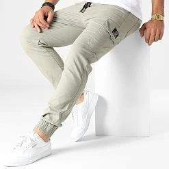 Le moins cher ⭐ Pantalon Cargo H62570 Gris Vert de Classic Series ✔️ -HautStyle Boutique classic series 329491 H62570M62086A 12200 20220802T155858 03