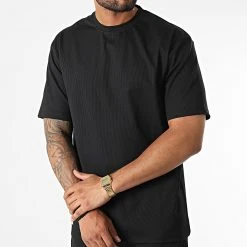 Offres 🔔 Ensemble Tee Shirt Et Pantalon Jogging MAX009 Noir de Classic Series 🔔 8 Offres 🔔 Ensemble Tee Shirt Et Pantalon Jogging MAX009 Noir de Classic Series 🔔 -HautStyle Boutique classic series 329712 MAX009 BLACK 20220729T155745 03