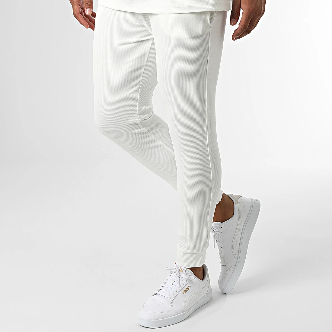 Sortie 🔥 Ensemble Tee Shirt Et Pantalon Jogging MAX009 Blanc de Classic Series 🔔 6 Sortie 🔥 Ensemble Tee Shirt Et Pantalon Jogging MAX009 Blanc de Classic Series 🔔 – Image 4