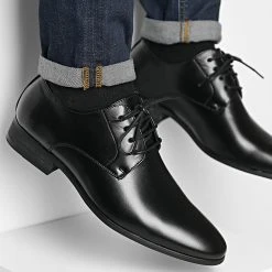 Promo 🛒 Chaussures GH3151 Noir de Classic Series 🤩