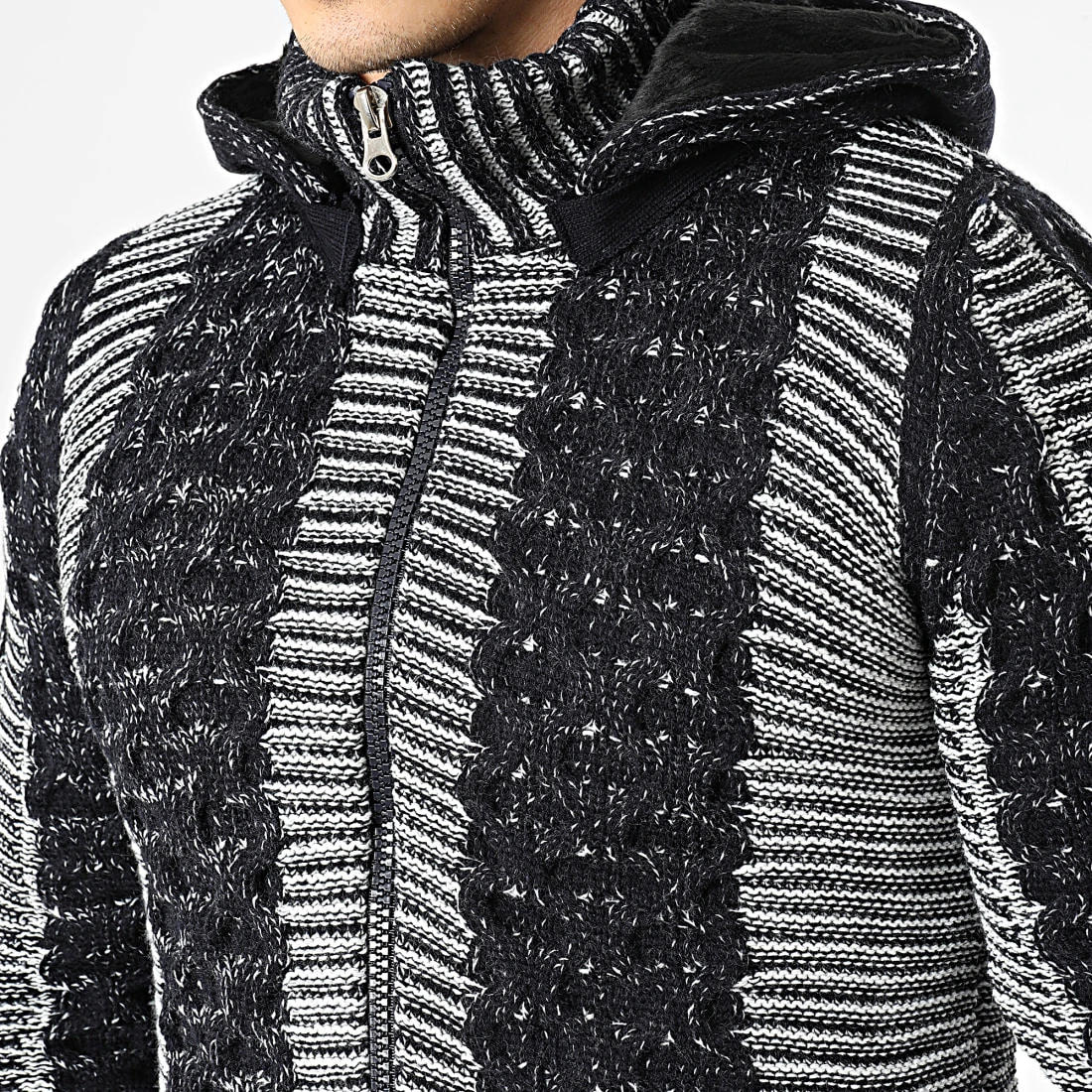 Acheter ⭐ Gilet Capuche 3002 Noir Blanc de Classic Series ✨ 4 Acheter ⭐ Gilet Capuche 3002 Noir Blanc de Classic Series ✨ – Image 2