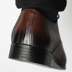 Le moins cher 🤩 Chaussures 25161 Dark Brown Antique Leather de Classic Series 🛒 9 Le moins cher 🤩 Chaussures 25161 Dark Brown Antique Leather de Classic Series 🛒 -HautStyle Boutique classic series 337387 25161 DARK BROWN 20220916T152458 04