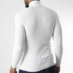 Les meilleures critiques de 🌟 Pull Col Roulé 1596 Beige Clair de Classic Series ⭐ -HautStyle Boutique classic series 342749 1596 BLANC 20221021T151953 04