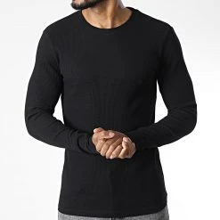 Les meilleures critiques de ✔️ Tee Shirt Manches Longues 7900 Noir de Classic Series 👍 -HautStyle Boutique classic series 344441 7900 001 20221020T155138 03