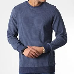 Budget ✨ Sweat Crewneck 7903 Bleu Marine de Classic Series 🛒 8 Budget ✨ Sweat Crewneck 7903 Bleu Marine de Classic Series 🛒 -HautStyle Boutique classic series 344498 7903 003 20221024T155740 03
