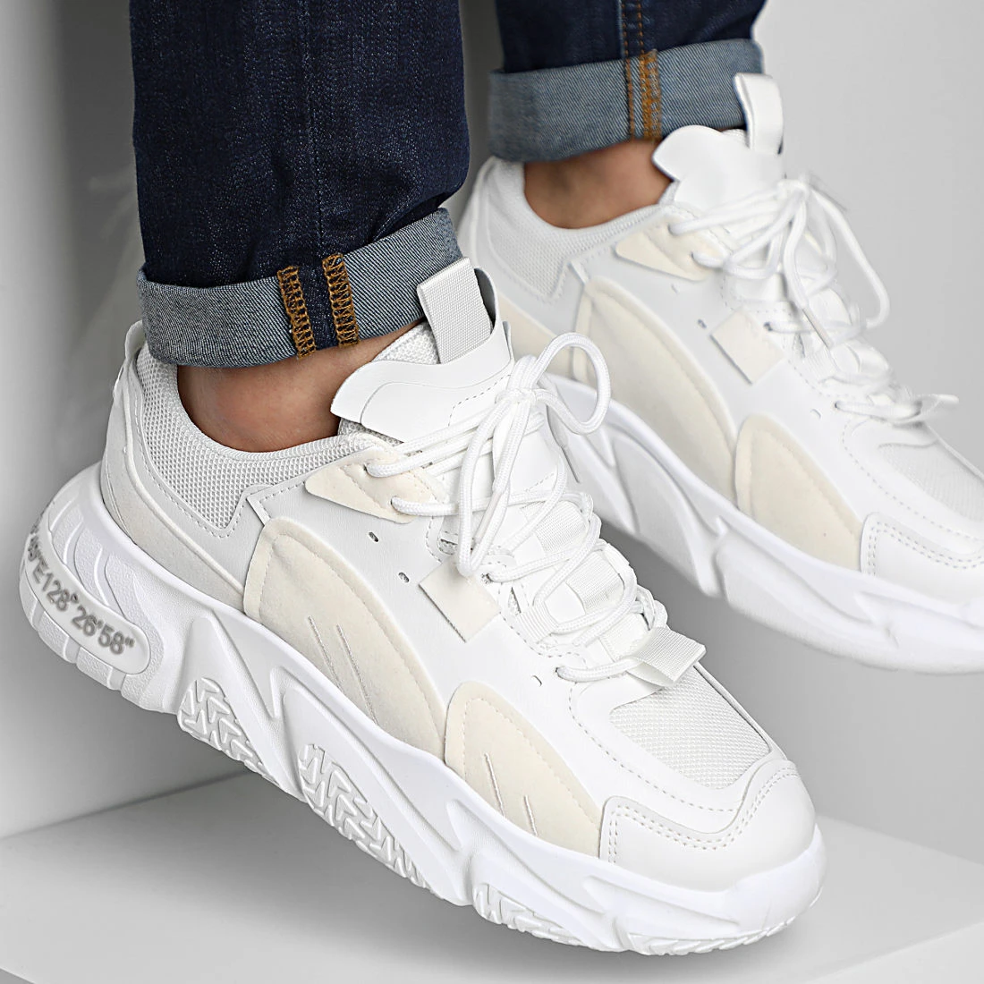 Nouveau ⌛ Baskets Z1 White de Classic Series 👏 3 Nouveau ⌛ Baskets Z1 White de Classic Series 👏