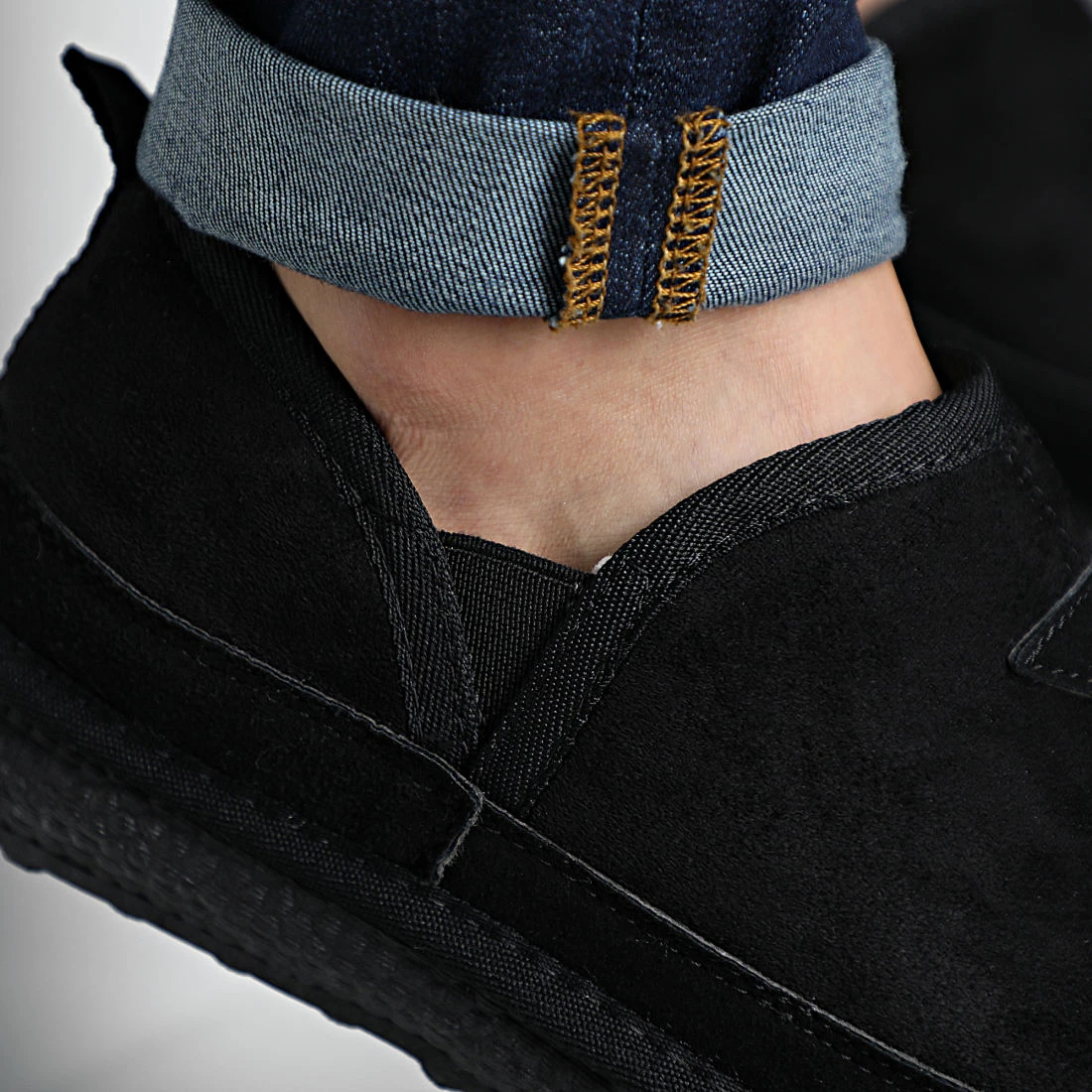 Grosses soldes ✔️ Chaussures UB8323 Noir de Classic Series ✨ 4 Grosses soldes ✔️ Chaussures UB8323 Noir de Classic Series ✨ – Image 2