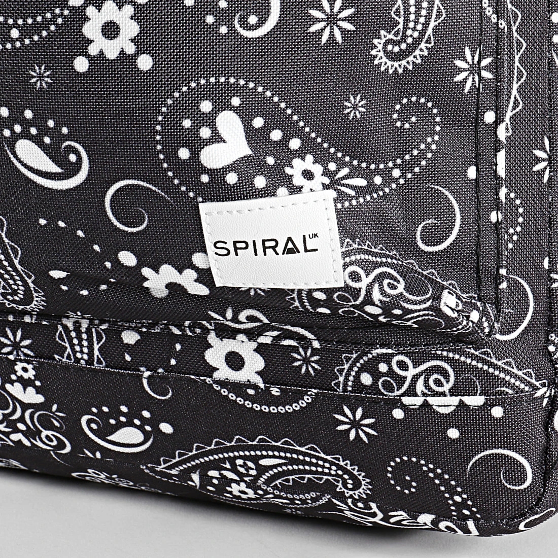 Vente flash 🤩 Sac A Dos 1419 Noir Bandana de Classic Series ✔️ 4 Vente flash 🤩 Sac A Dos 1419 Noir Bandana de Classic Series ✔️ – Image 2